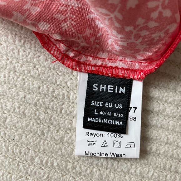 2 SHEIN Tie-Front Top - Picture 6 of 9